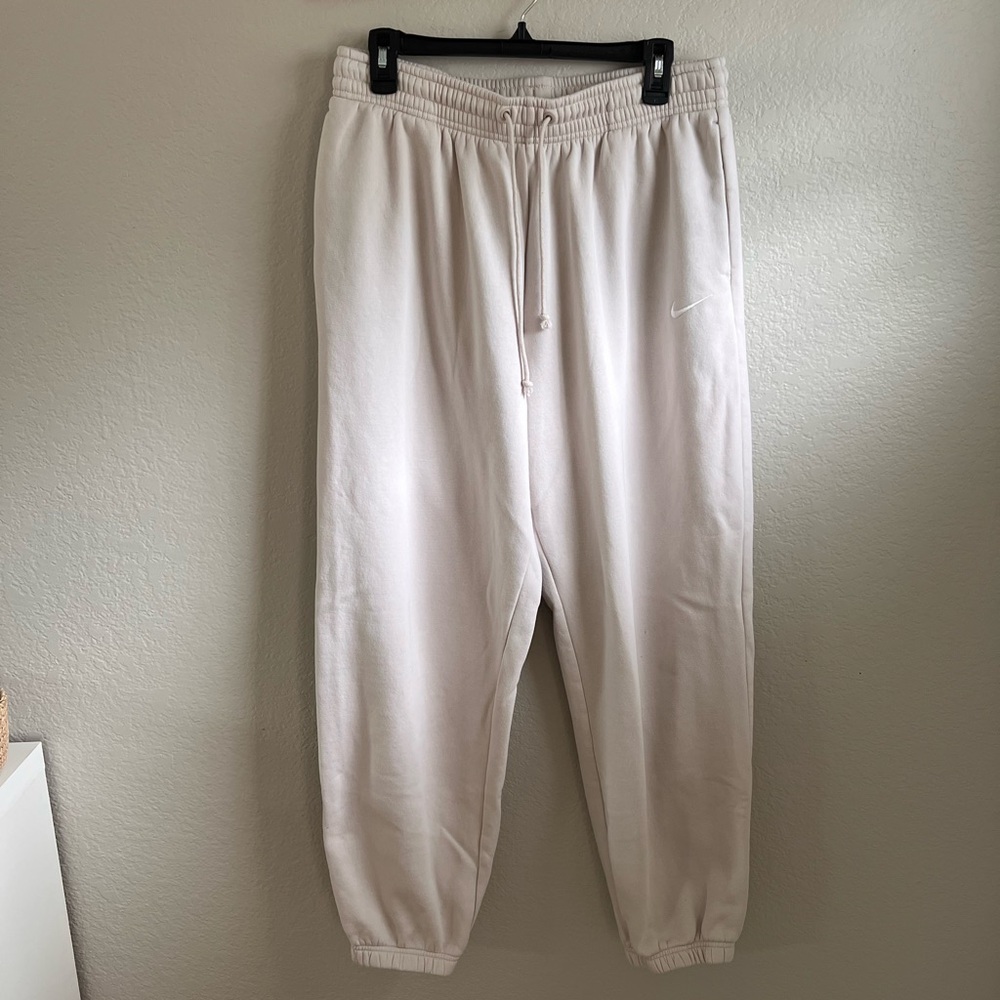 Nike High-Waisted Oversized Sweatpants